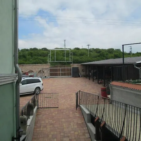 Rustikal - U Mandlonovych Sadu Otel