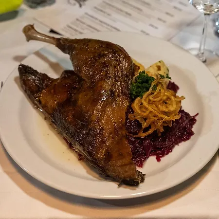 Hotel Rustikal - U Mandlonovych Sadu 3*