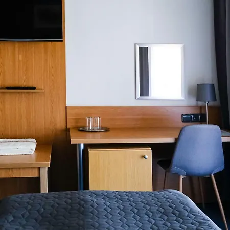 Hotel Rustikal - U Mandlonovych Sadu 3*