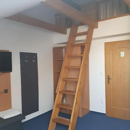 Hotel Rustikal - U Mandlonovych Sadu